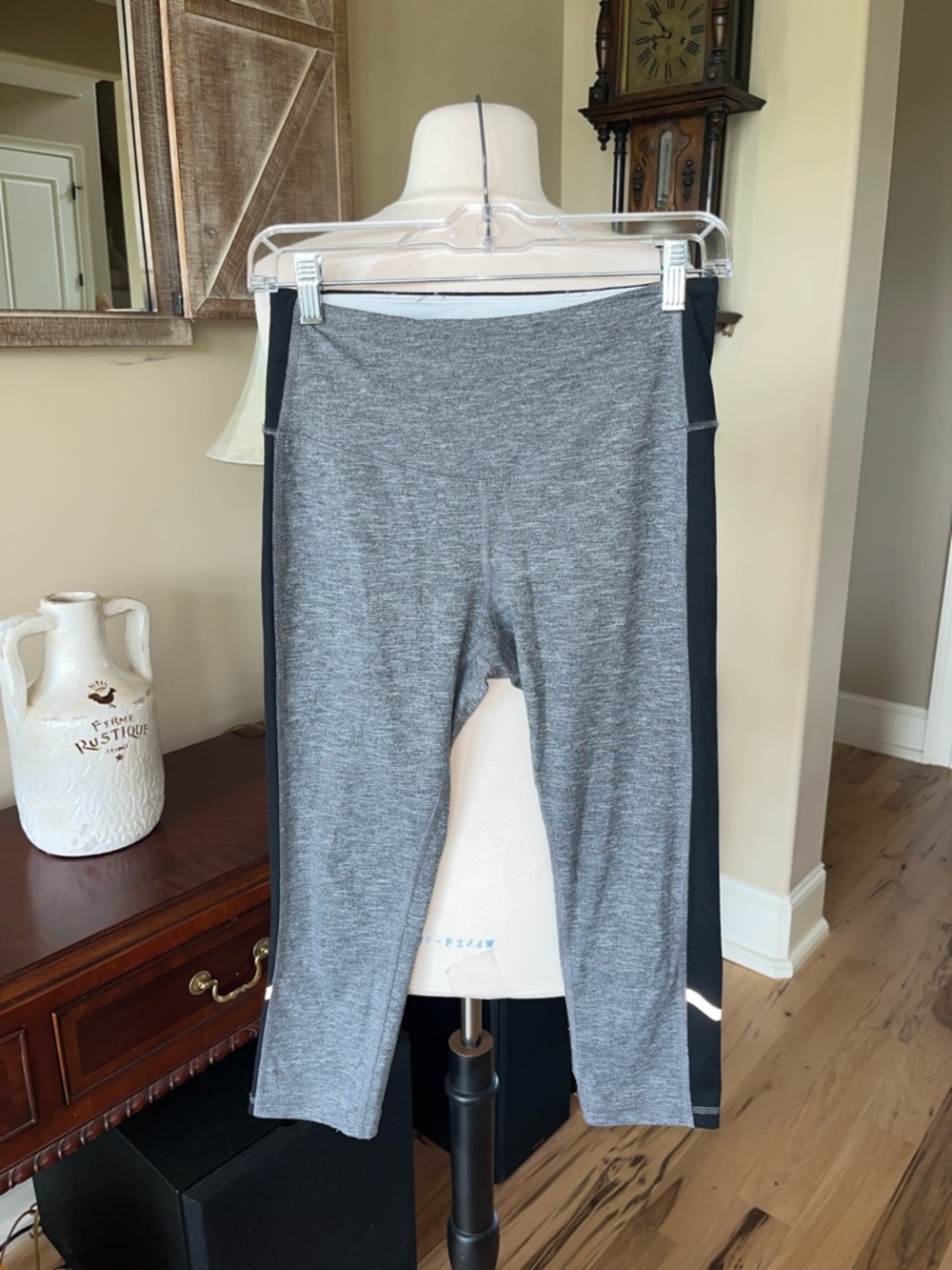 Marika Sport Comfy Knit Cropped Leggings Gray Black Women’s Small